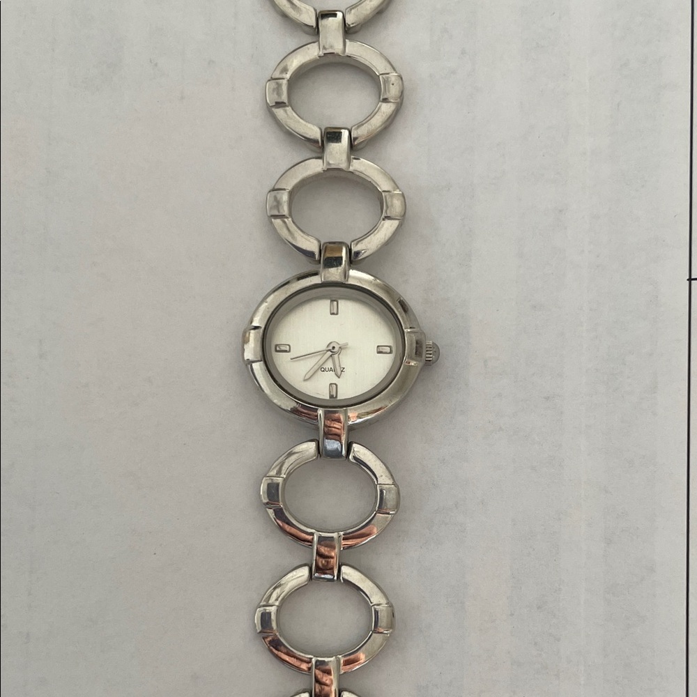 Elegant Silver Women's Bracelet Watch